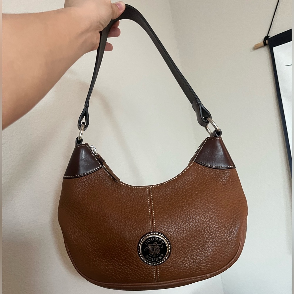 Dooney Bourke Leather Hobo lady bag, vintage shoulder bag Classic outfit